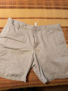 Men's Chaps Gray Shorts Size 40 Chino